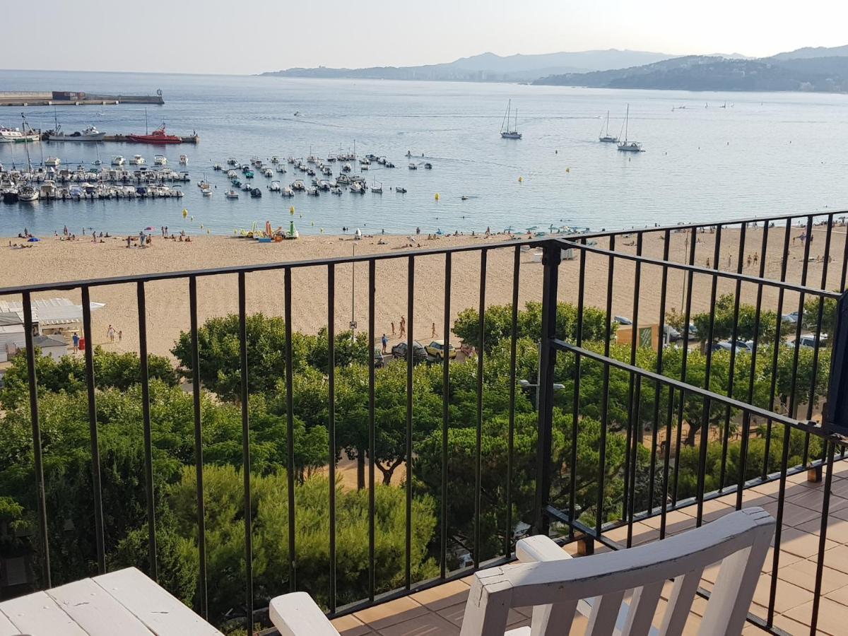 Hotel Trias Palamos Exterior photo