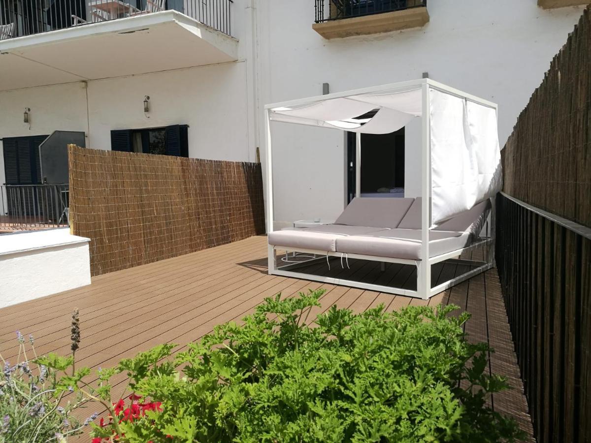 Hotel Trias Palamos Exterior photo