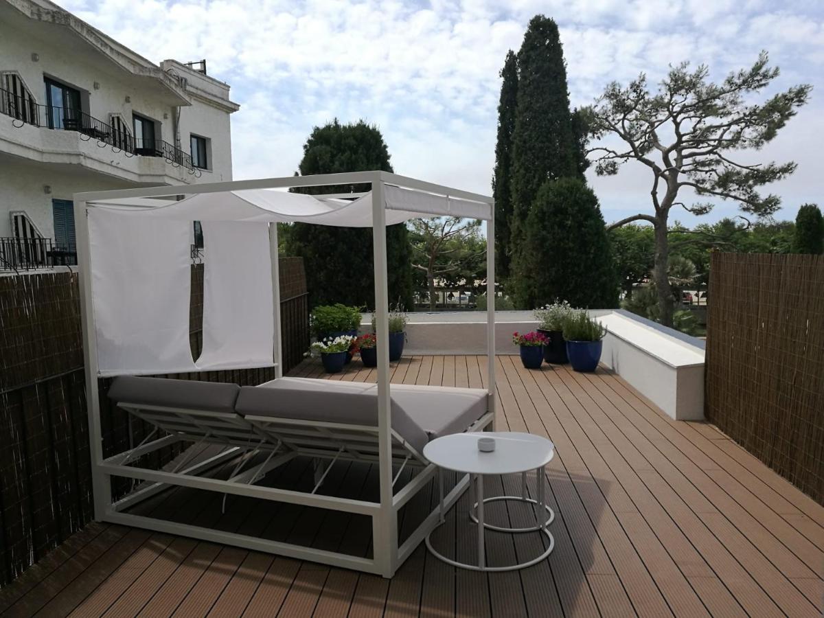 Hotel Trias Palamos Exterior photo