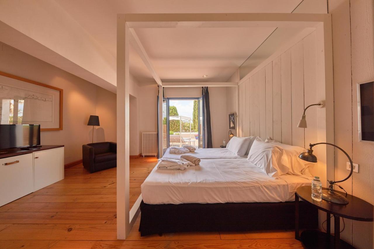 Hotel Trias Palamos Exterior photo