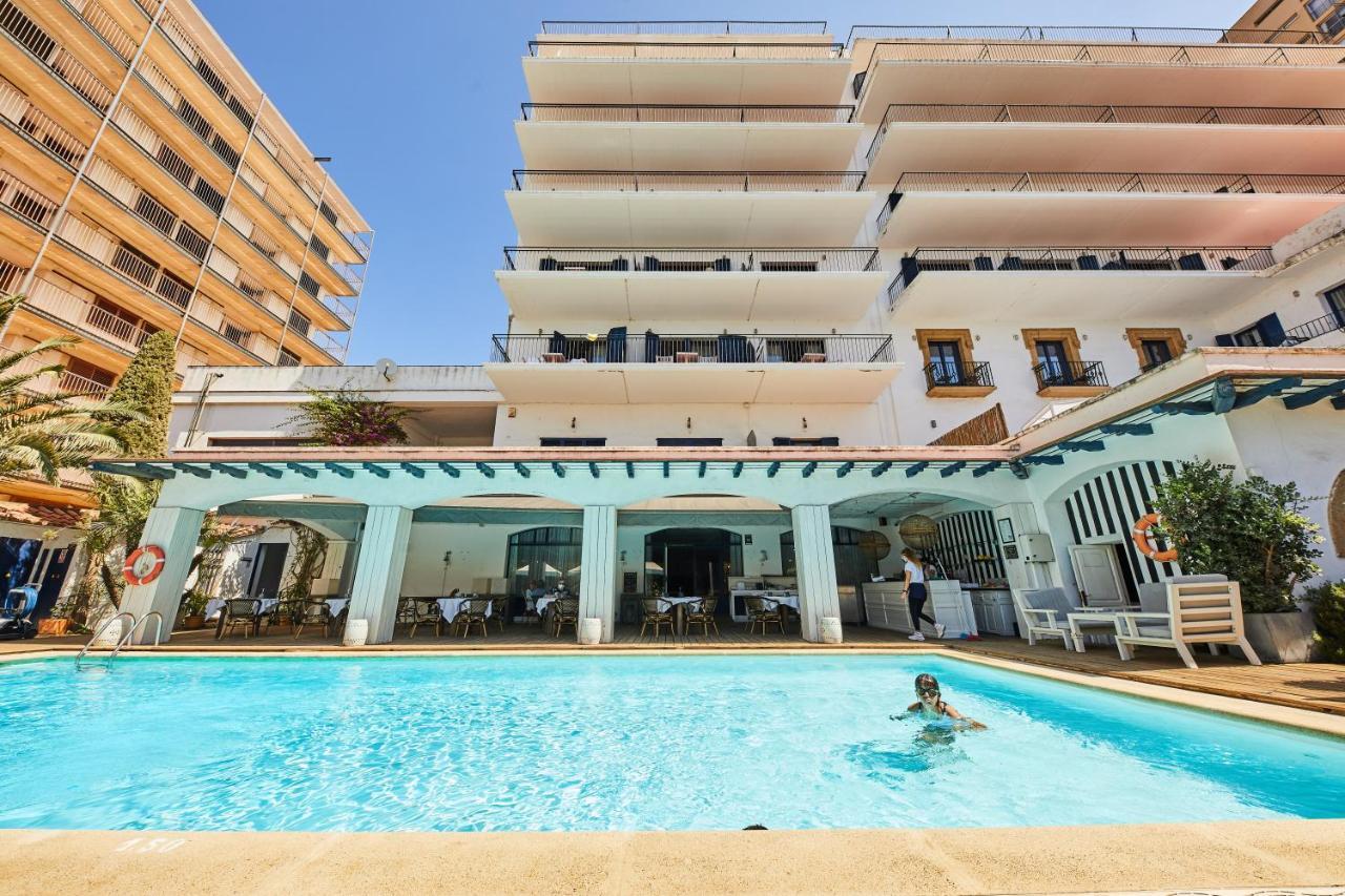 Hotel Trias Palamos Exterior photo